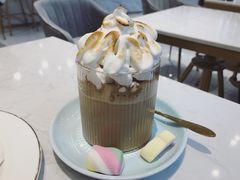 -Fridi Patisserie Cafe