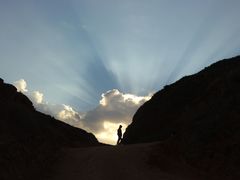 -波浪谷