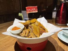 -头上红煨盐鸡·非遗院子餐厅