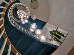 -新蝶变皮肤管理中心