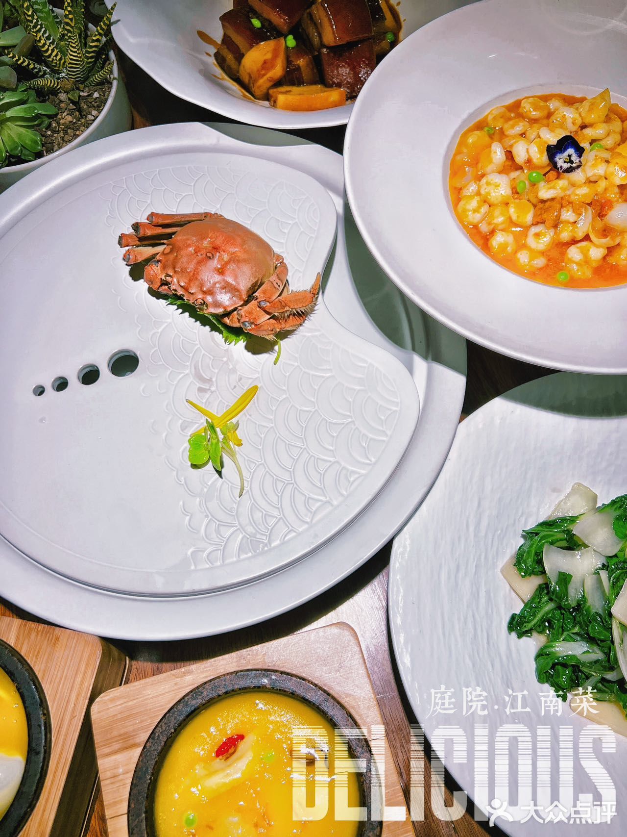 江南春花红胜火，3🈷️来庭院体会最美江南吧[机智]