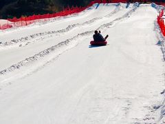 -荣盛康旅野三坡滑雪场