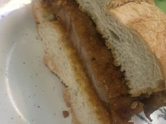 猪扒包-胜利茶餐室