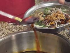 -老五鸡丝豆花面粉(瑞金北路68号院店)