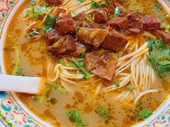 红烧牛肉面-金杨拉面王小吃面馆·牛三宝面·红烧牛肉粉