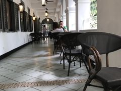 大堂-星巴克臻选(广州沙面店)