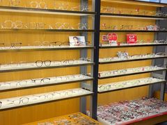 -优医视平价眼镜蔡司依视路折扣工厂店(德胜门店)