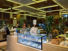 -大中华希尔顿酒店-念自助餐·嗨啤·小龙虾