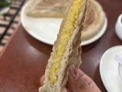 -东巴谷野生菌火锅餐厅