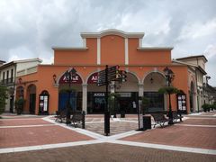 -佛罗伦萨小镇广佛名品奥特莱斯(疏港路店)