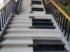 -反弹空间蹦床主题乐园