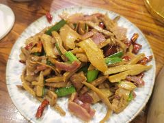 -滇香肴·云南菜蒸汽石锅鱼(云南北路店)