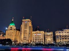 -黄浦江游览十六铺3号码头网红自助餐