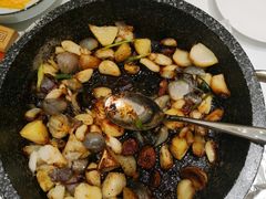 石锅碟鱼肉-宏达宴老菜馆(群力第四大道店)
