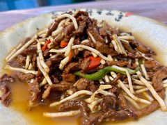 折耳根炒牛肉-张鲫鱼家常菜