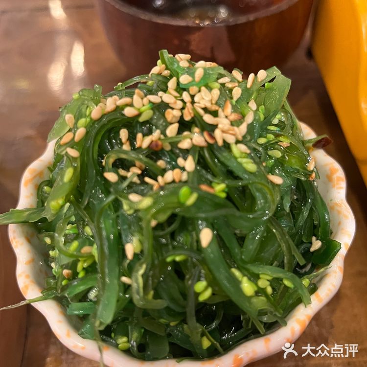 颜值超高，女孩子很难不爱。食材新鲜，螺跟虾都很鲜