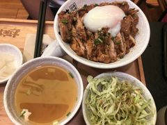 -熊吞·大碗丼烧肉饭(济宁万达广场店)