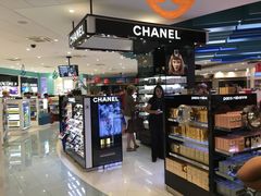 -西沃古尔·拉姆古兰爵士国际机场