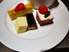 -大中华希尔顿酒店-念自助餐·嗨啤·小龙虾