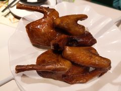 招牌乳鸽-粤小馆(天安云谷店)