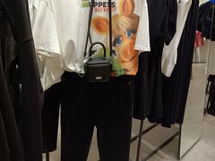 -URBAN REVIVO(上海中庚漫游城店)