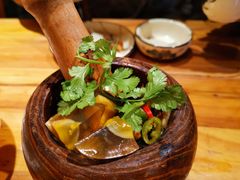 -老滇山寨•云南特色菜•地方菜•民族风情歌舞表演(金碧店)