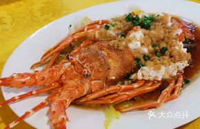 Bold Garlic Vermicelli Steamed Lobster
