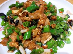 青椒炒油渣-俏湘私房菜(国贸店)