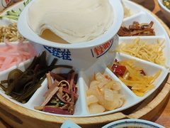 -怪噜范·老贵阳街头名小吃(鸿通城店)