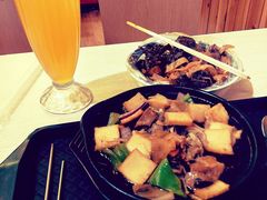 黄焖鸡米饭-玉轩宫紫菜包饭黄焖鸡米饭(东风巷店)