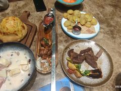 -魅力边城旋转餐厅