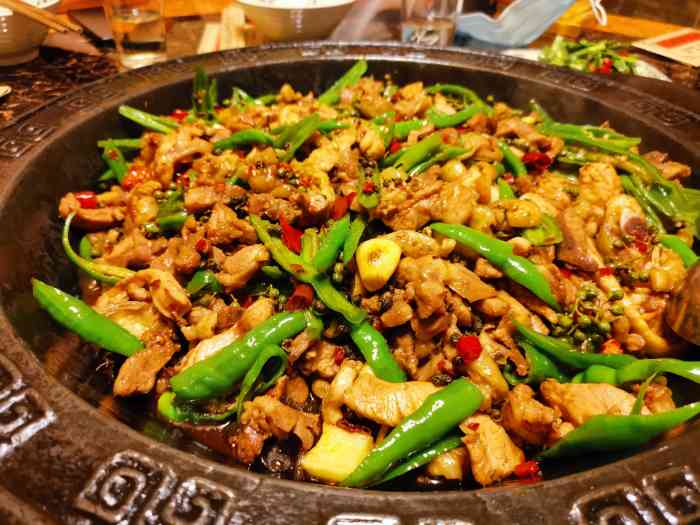 代祥剔骨鸡-"味道好,环境好,实惠,是聚餐,宴请客人的.