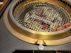 -铭牛烧肉·和牛海鲜自助(高新月牙湖店)