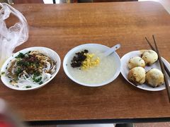 -老字号眼镜子煎包汤包店