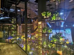 -临界音乐酒馆·小龙虾·江湖菜(华熙LIVE·鱼洞店)