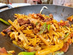 铁锅豆角花肉焖面-大师兄·西北小馆(金湾华发商都店)