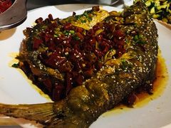 金牌臭白鲢-陈帅夜排档·龙虾·炒菜·烤串(世茂店)