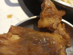 -运气牛自助酱大骨火锅(南京东路店)