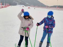 -荣盛康旅野三坡滑雪场