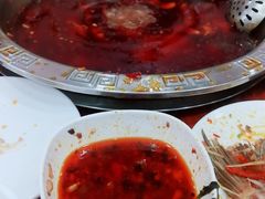 -刘胖娃鱼庄·特色肥肠鱼(杨家坪店)