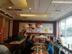 大堂-肯德基(新人民公园店)