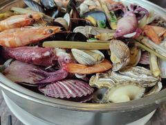 -今鲜源酒店·海鲜锅贴青岛菜(新湛路店)