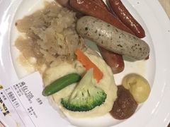 -LENBACH兰巴赫西餐啤酒坊(大连东港店)