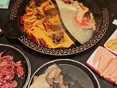 -小志家.野生菌鲜切牦牛肉牛杂火锅