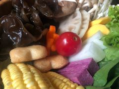 -湊湊火锅·茶憩(新中关购物中心店)