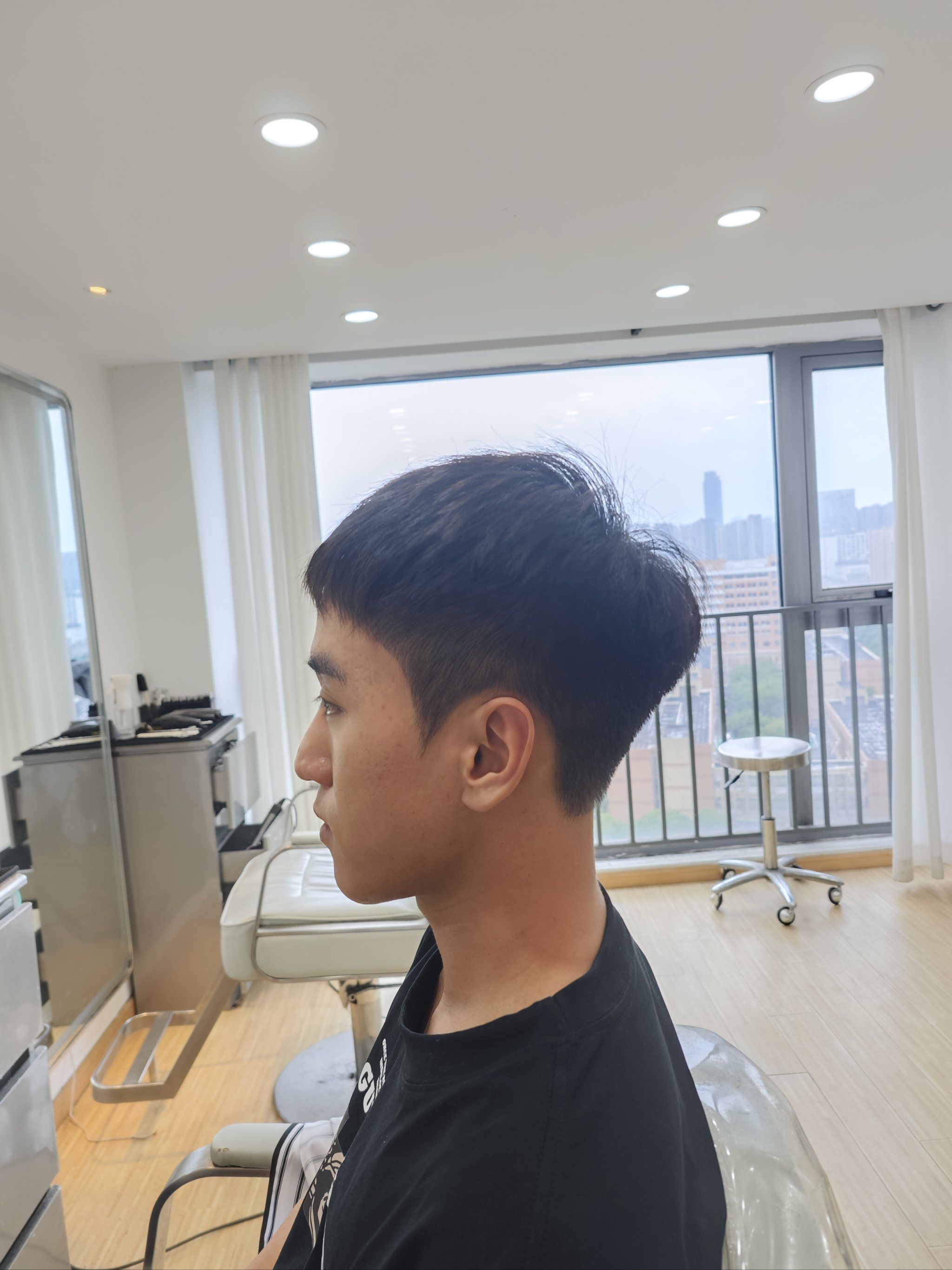 杭州男士烫发推荐 杭州男士发型设计团购