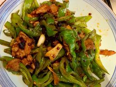辣椒炒肉-北院·果木烤鸭·25年东北菜(创意产业园店)