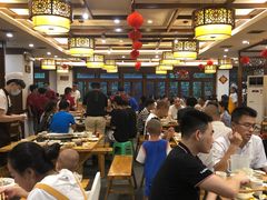 大堂-锅首鲜品火锅(鸳鸯店)