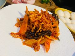 -草家酱蟹炭火烤肉店(珲春南路一店)