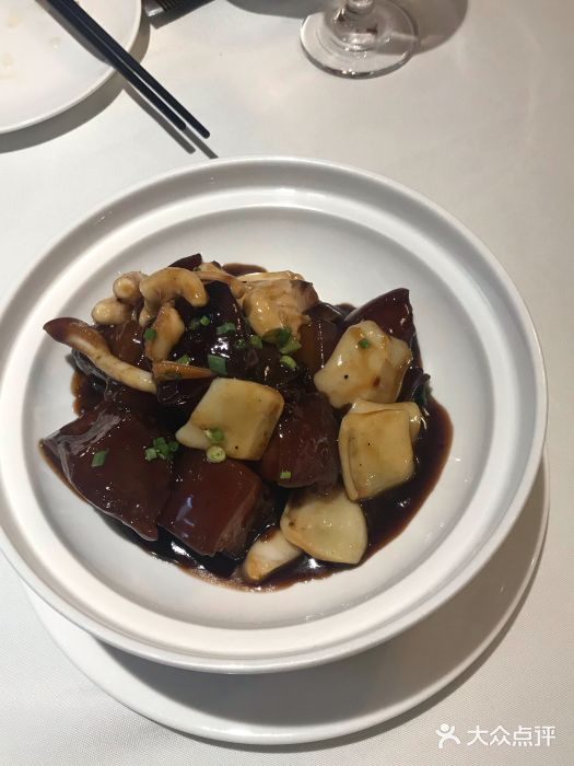 HOMES上海本帮菜(襄阳公园店)特色红烧肉图片